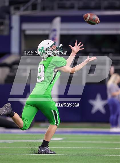 Thumbnail 2 in Westbrook vs. May (UIL Football 1A D1 Finals) photogallery.