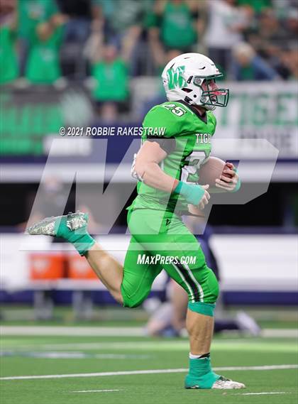 Thumbnail 3 in Westbrook vs. May (UIL Football 1A D1 Finals) photogallery.