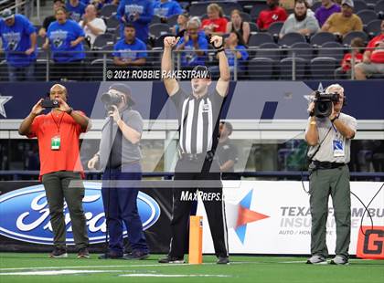 Thumbnail 2 in Westbrook vs. May (UIL Football 1A D1 Finals) photogallery.