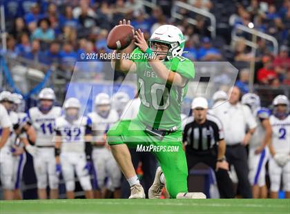 Thumbnail 3 in Westbrook vs. May (UIL Football 1A D1 Finals) photogallery.