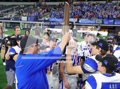 Thumbnail 1 in Westbrook vs. May (UIL Football 1A D1 Finals) photogallery.