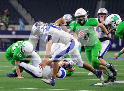 Thumbnail 3 in Westbrook vs. May (UIL Football 1A D1 Finals) photogallery.