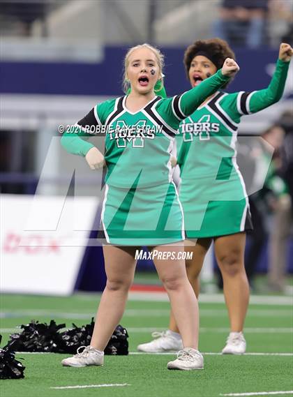 Thumbnail 2 in Westbrook vs. May (UIL Football 1A D1 Finals) photogallery.