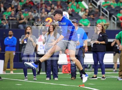 Thumbnail 3 in Westbrook vs. May (UIL Football 1A D1 Finals) photogallery.