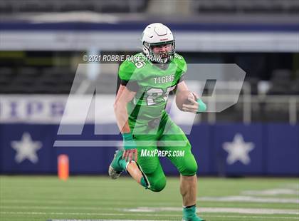 Thumbnail 2 in Westbrook vs. May (UIL Football 1A D1 Finals) photogallery.