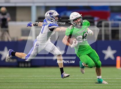 Thumbnail 3 in Westbrook vs. May (UIL Football 1A D1 Finals) photogallery.