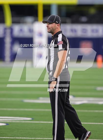 Thumbnail 3 in Westbrook vs. May (UIL Football 1A D1 Finals) photogallery.