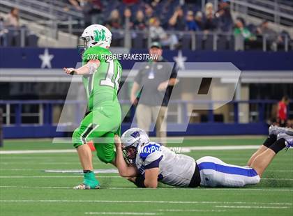 Thumbnail 2 in Westbrook vs. May (UIL Football 1A D1 Finals) photogallery.