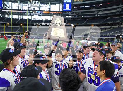 Thumbnail 2 in Westbrook vs. May (UIL Football 1A D1 Finals) photogallery.