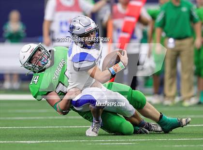 Thumbnail 2 in Westbrook vs. May (UIL Football 1A D1 Finals) photogallery.