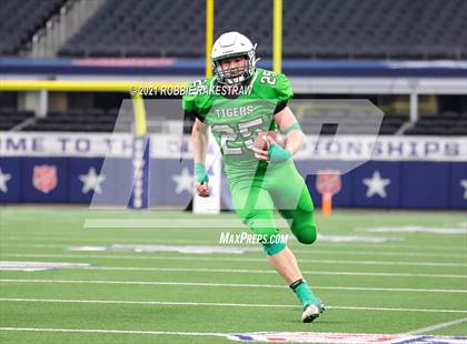 Thumbnail 2 in Westbrook vs. May (UIL Football 1A D1 Finals) photogallery.