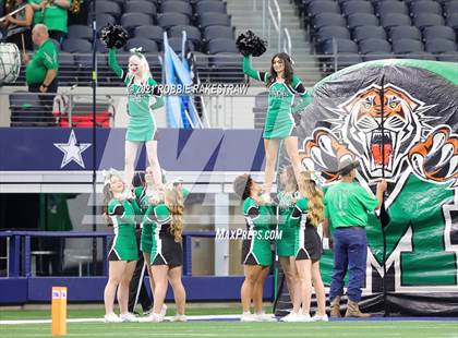 Thumbnail 3 in Westbrook vs. May (UIL Football 1A D1 Finals) photogallery.