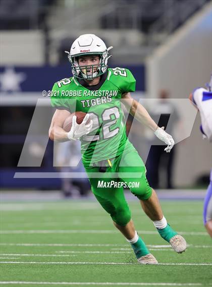 Thumbnail 2 in Westbrook vs. May (UIL Football 1A D1 Finals) photogallery.