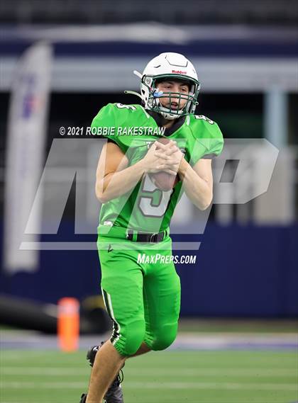 Thumbnail 2 in Westbrook vs. May (UIL Football 1A D1 Finals) photogallery.