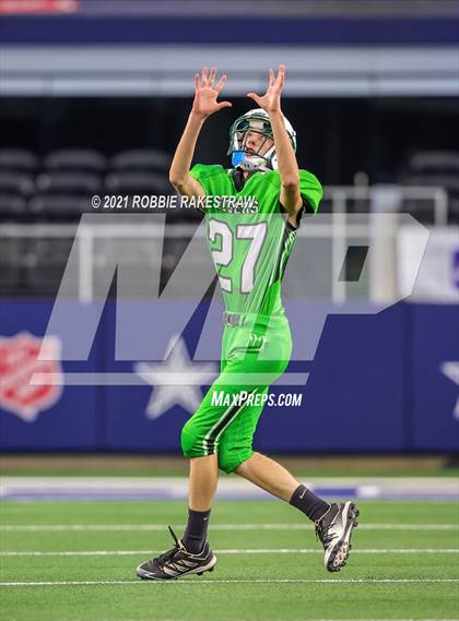 Thumbnail 1 in Westbrook vs. May (UIL Football 1A D1 Finals) photogallery.