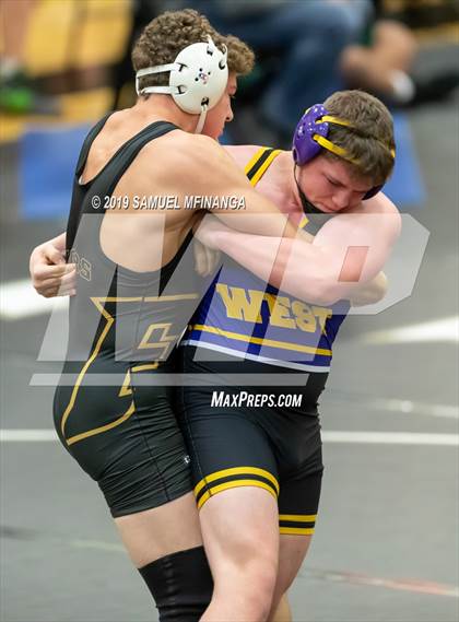 Thumbnail 3 in Fremont Varsity Wrestling Invitational photogallery.