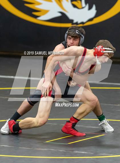 Thumbnail 2 in Fremont Varsity Wrestling Invitational photogallery.