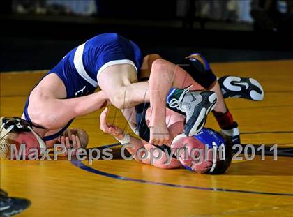 Thumbnail 1 in NYSPHSAA D1 Championships (140-285 Ibs. Finals) photogallery.