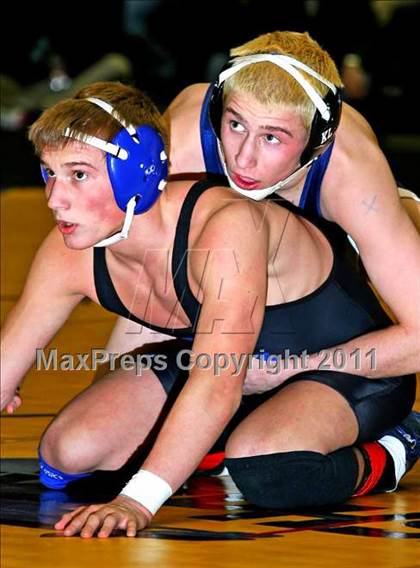 Thumbnail 3 in NYSPHSAA D1 Championships (140-285 Ibs. Finals) photogallery.