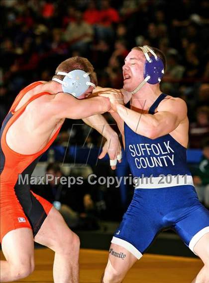 Thumbnail 2 in NYSPHSAA D1 Championships (140-285 Ibs. Finals) photogallery.