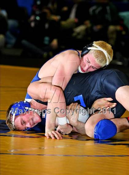 Thumbnail 2 in NYSPHSAA D1 Championships (140-285 Ibs. Finals) photogallery.