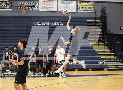 Thumbnail 1 in Del Oro @ Vista del Lago photogallery.