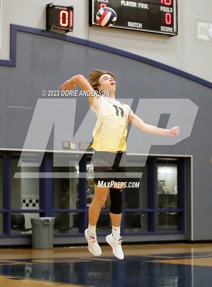 Thumbnail 2 in Del Oro @ Vista del Lago photogallery.