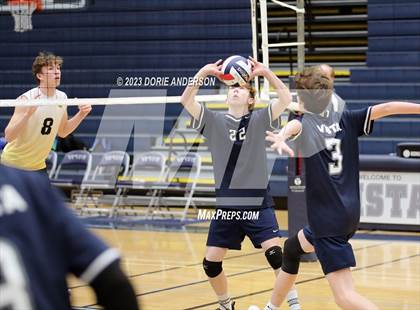 Thumbnail 1 in Del Oro @ Vista del Lago photogallery.