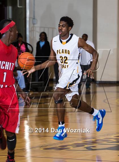 Thumbnail 1 in Plano East vs. Wichita Falls (Fantasy of Lights) photogallery.
