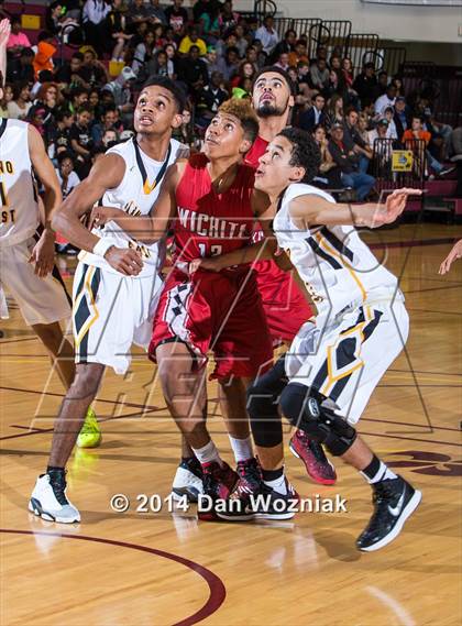 Thumbnail 3 in Plano East vs. Wichita Falls (Fantasy of Lights) photogallery.