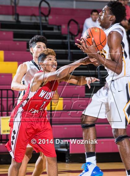Thumbnail 1 in Plano East vs. Wichita Falls (Fantasy of Lights) photogallery.