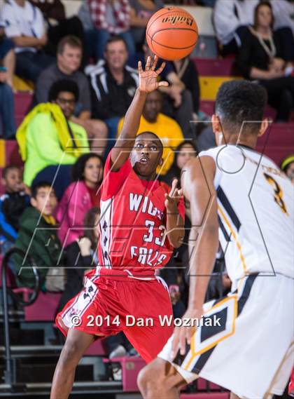 Thumbnail 1 in Plano East vs. Wichita Falls (Fantasy of Lights) photogallery.