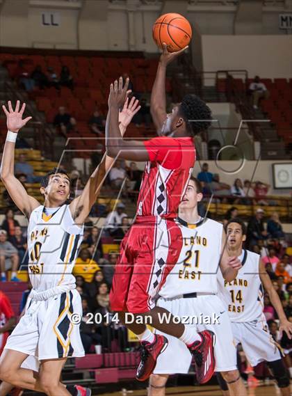 Thumbnail 2 in Plano East vs. Wichita Falls (Fantasy of Lights) photogallery.