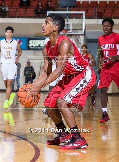 Thumbnail 1 in Plano East vs. Wichita Falls (Fantasy of Lights) photogallery.