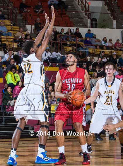 Thumbnail 1 in Plano East vs. Wichita Falls (Fantasy of Lights) photogallery.