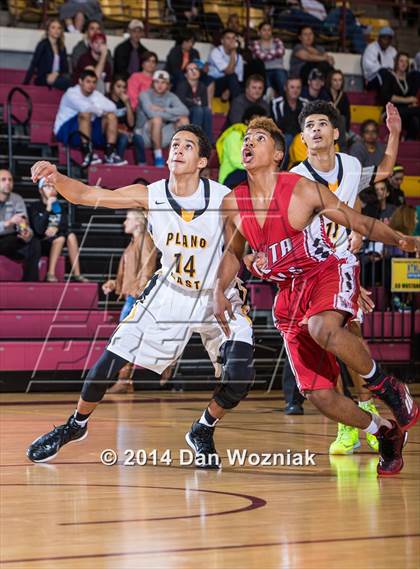 Thumbnail 1 in Plano East vs. Wichita Falls (Fantasy of Lights) photogallery.
