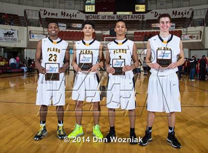 Thumbnail 1 in Plano East vs. Wichita Falls (Fantasy of Lights) photogallery.