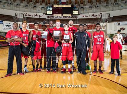 Thumbnail 2 in Plano East vs. Wichita Falls (Fantasy of Lights) photogallery.