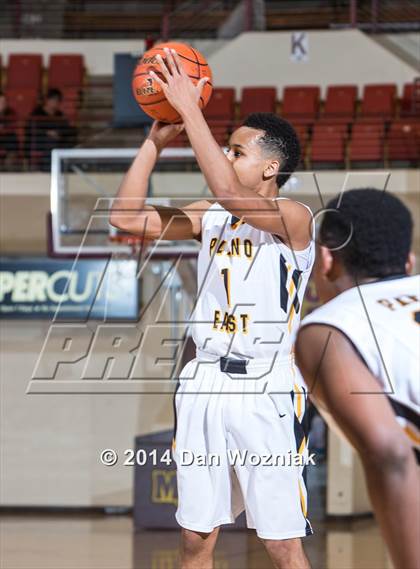 Thumbnail 3 in Plano East vs. Wichita Falls (Fantasy of Lights) photogallery.