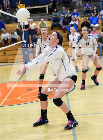 Thumbnail 3 in Fountain Hills vs. Valley Christian (AIA D3 Semifinal) photogallery.