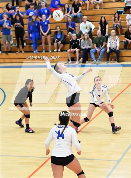 Thumbnail 1 in Fountain Hills vs. Valley Christian (AIA D3 Semifinal) photogallery.