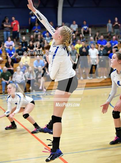 Thumbnail 3 in Fountain Hills vs. Valley Christian (AIA D3 Semifinal) photogallery.