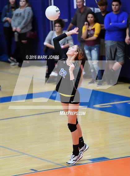 Thumbnail 2 in Fountain Hills vs. Valley Christian (AIA D3 Semifinal) photogallery.
