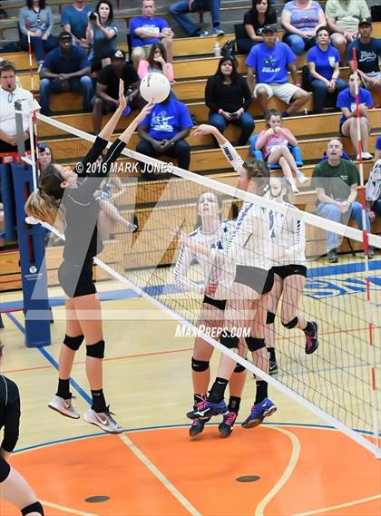 Thumbnail 1 in Fountain Hills vs. Valley Christian (AIA D3 Semifinal) photogallery.