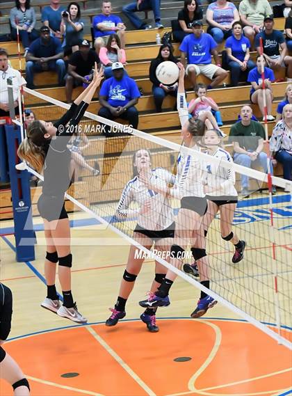 Thumbnail 3 in Fountain Hills vs. Valley Christian (AIA D3 Semifinal) photogallery.