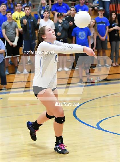 Thumbnail 3 in Fountain Hills vs. Valley Christian (AIA D3 Semifinal) photogallery.