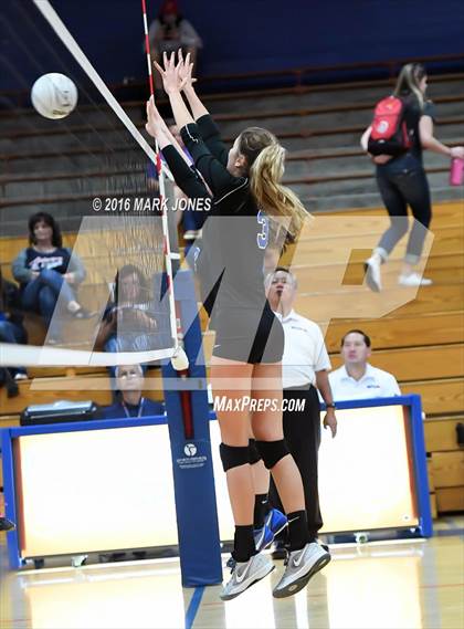 Thumbnail 2 in Fountain Hills vs. Valley Christian (AIA D3 Semifinal) photogallery.