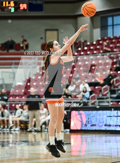 Thumbnail 2 in Gravette vs Pottsville (AAA 4A-North Regional first round) photogallery.