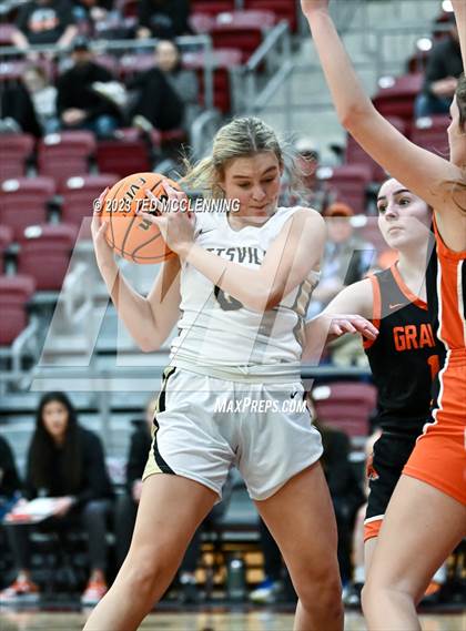 Thumbnail 3 in Gravette vs Pottsville (AAA 4A-North Regional first round) photogallery.