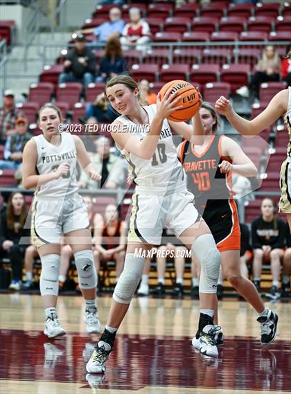Thumbnail 1 in Gravette vs Pottsville (AAA 4A-North Regional first round) photogallery.